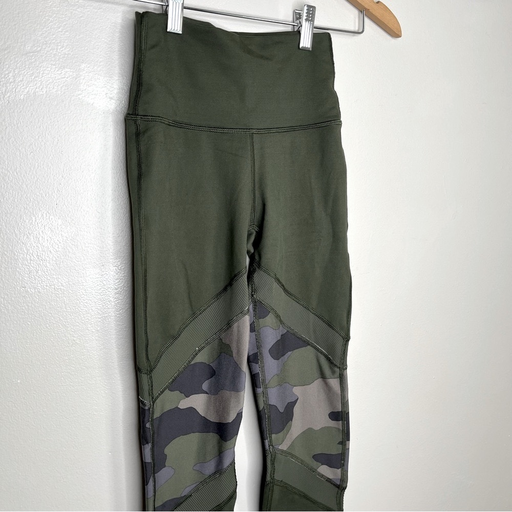 Aerie Offline The Hugger Hi Rise Soft Army Green Skinny Leg Size XS - Picture 6 of 8